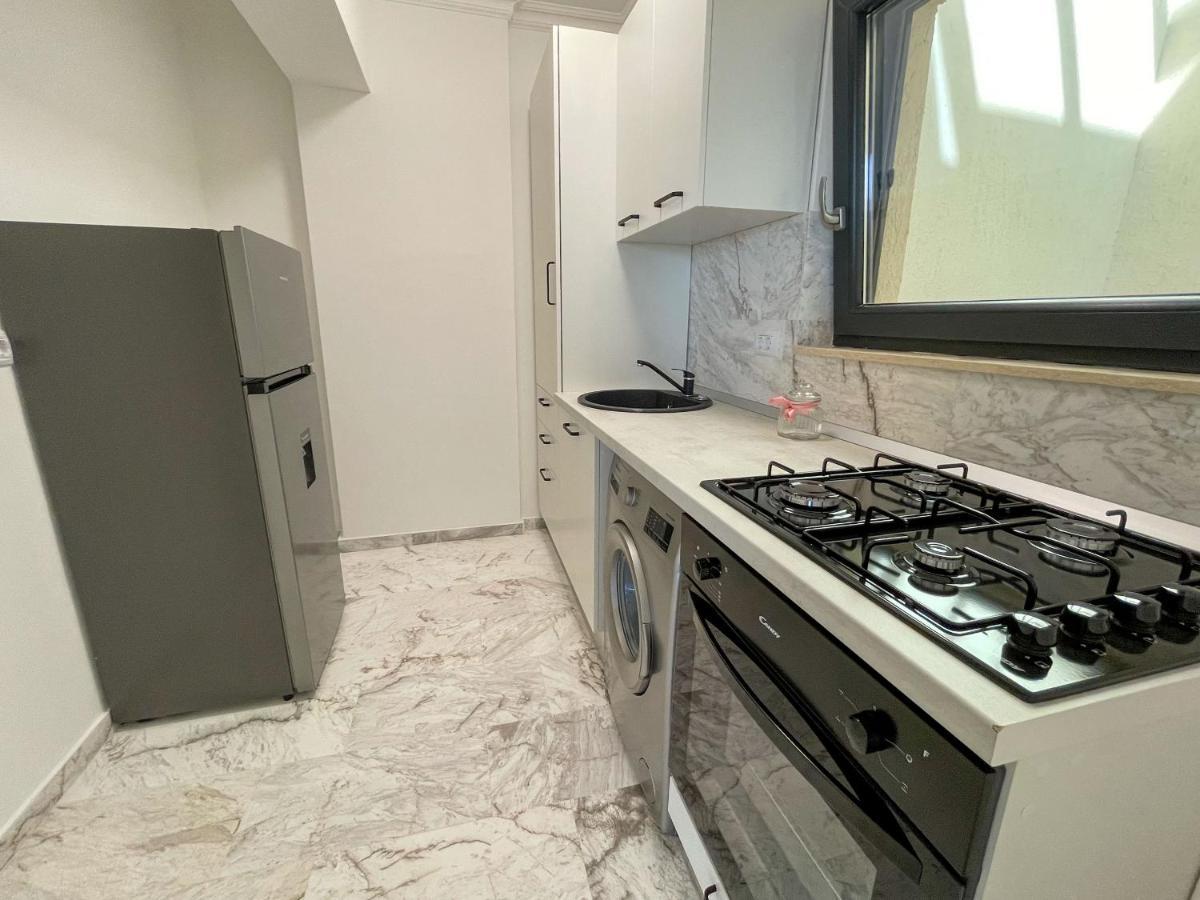 Azure Sea Apartments - Bychoice Mamaia Exterior photo