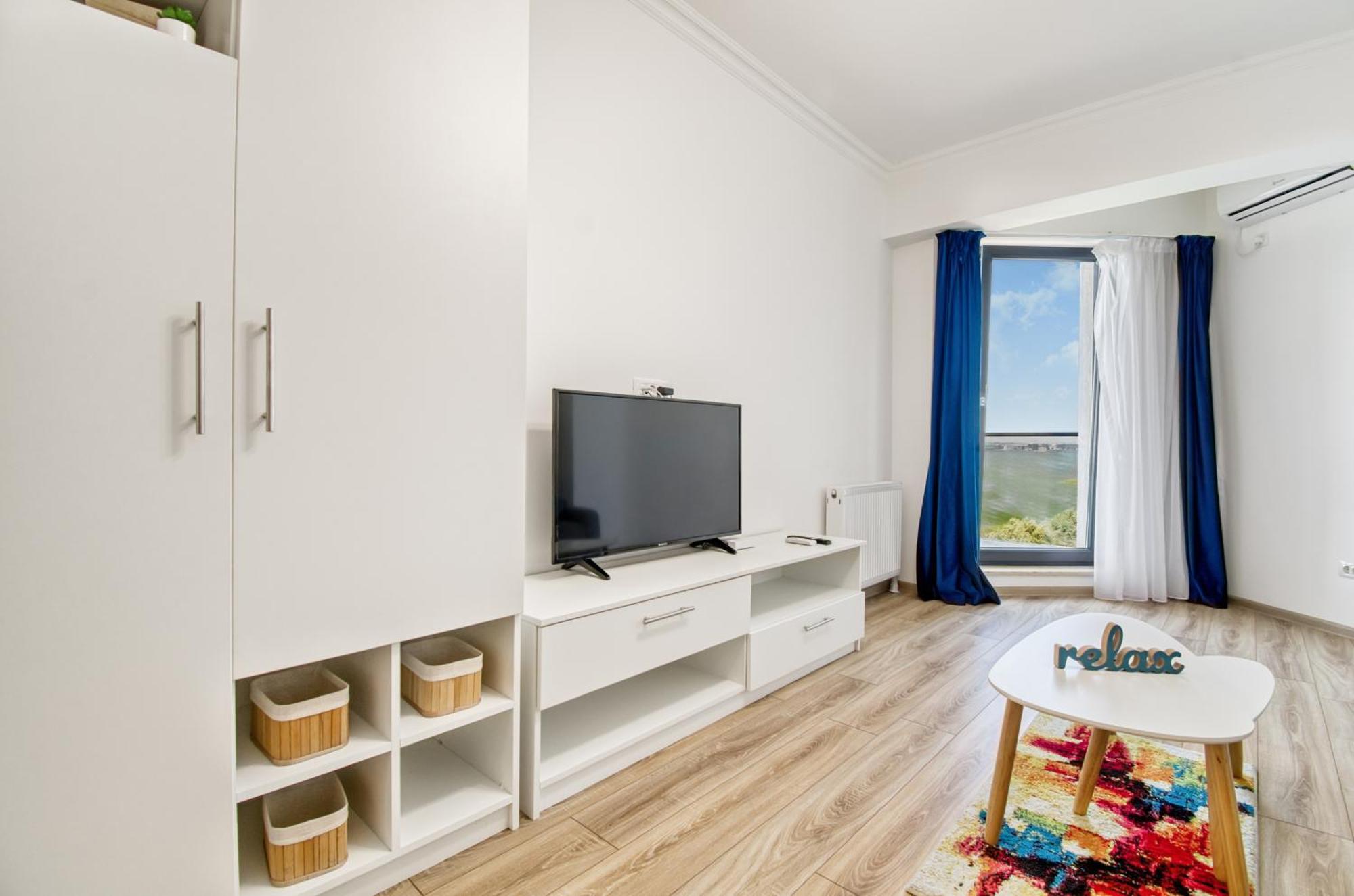 Azure Sea Apartments - Bychoice Mamaia Exterior photo